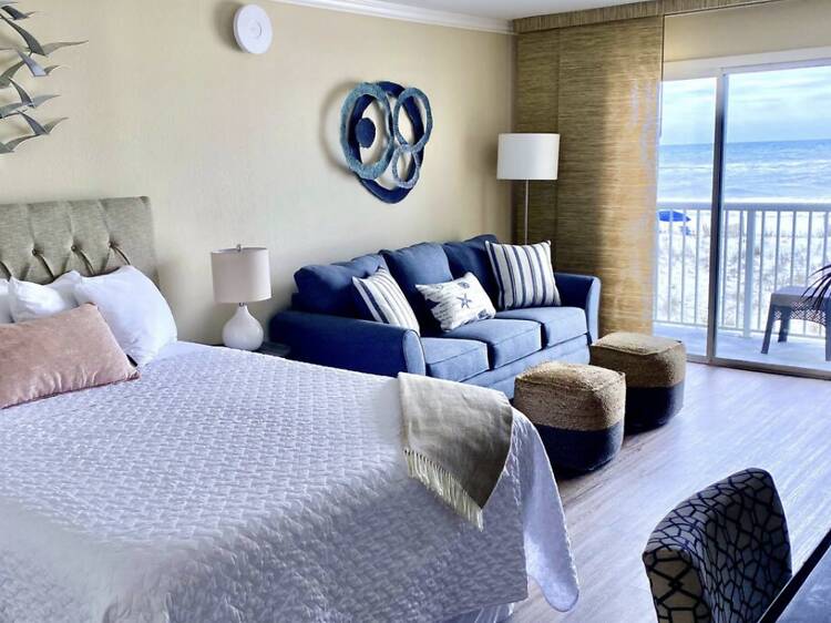 Relaxing Gulf Front Studio: Best Budget Airbnb
