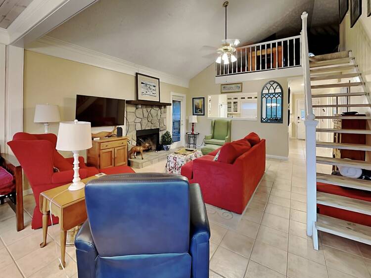 The Vintage Arts & Crafts Cabin