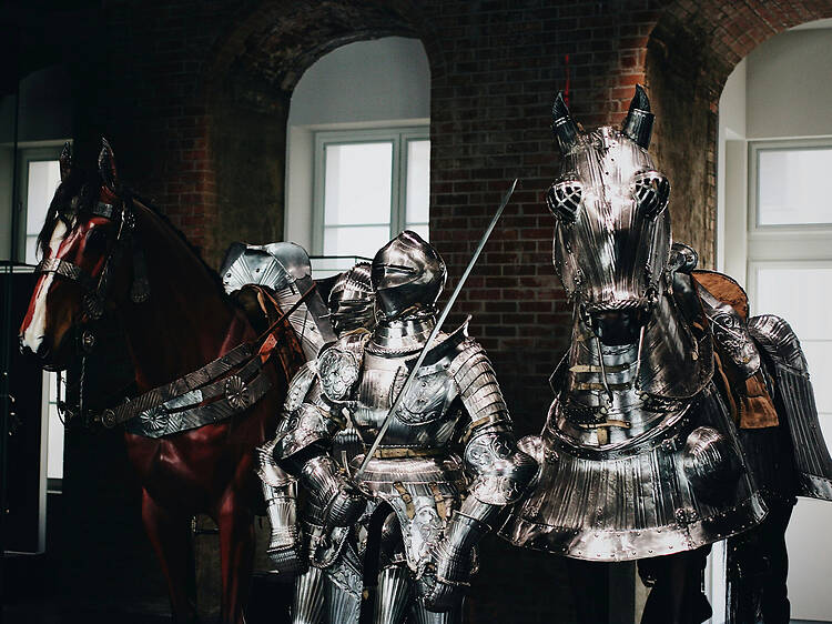 Cásate al estilo medieval en esta mascarada con combates y música Cásate al estilo medieval en esta mascarada con combates y música