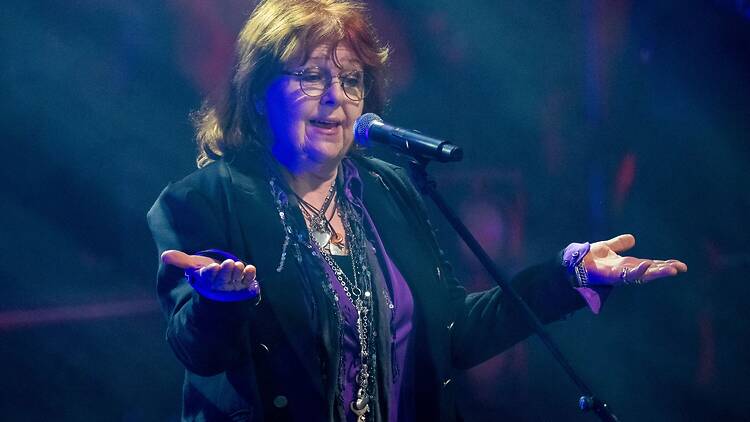 Maggie Reilly. Maggie Reilly.