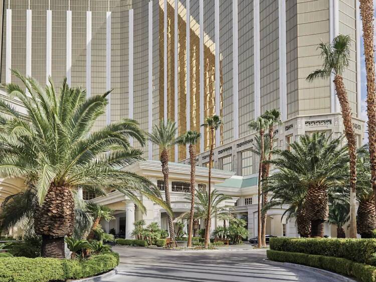 The Ultimate Private Oasis: Four Seasons Hotel Las Vegas