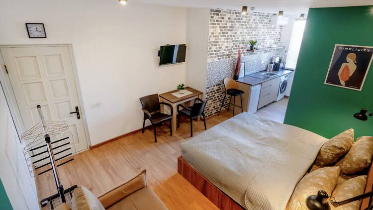 Marjanishvili Square Modern Loft