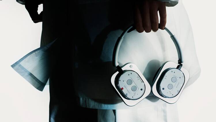 Head-turning headphones from Nothing