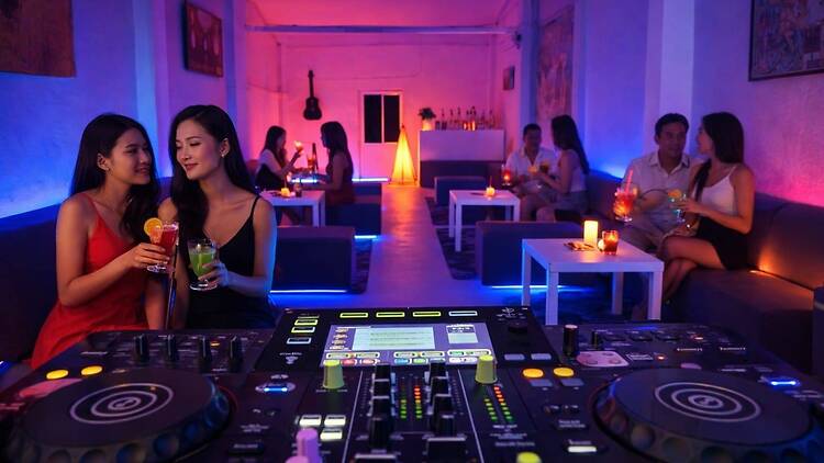 Ease into Valentine’s weekend with live jazz and bossa nova in Phuket Town