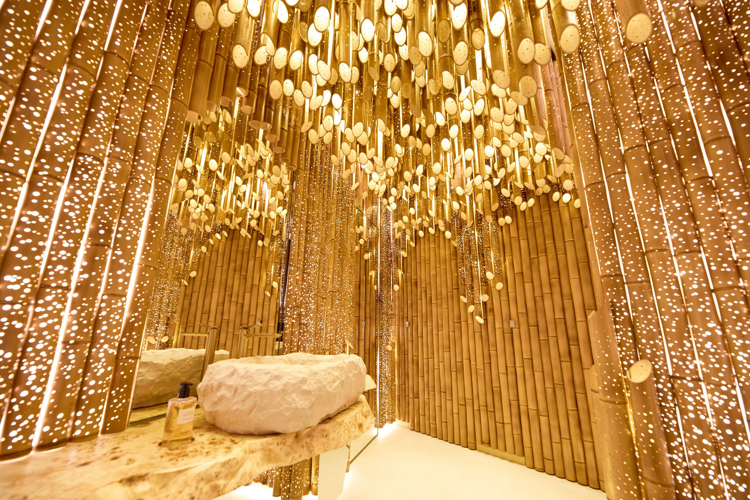 ディオール バンブー パビリオン