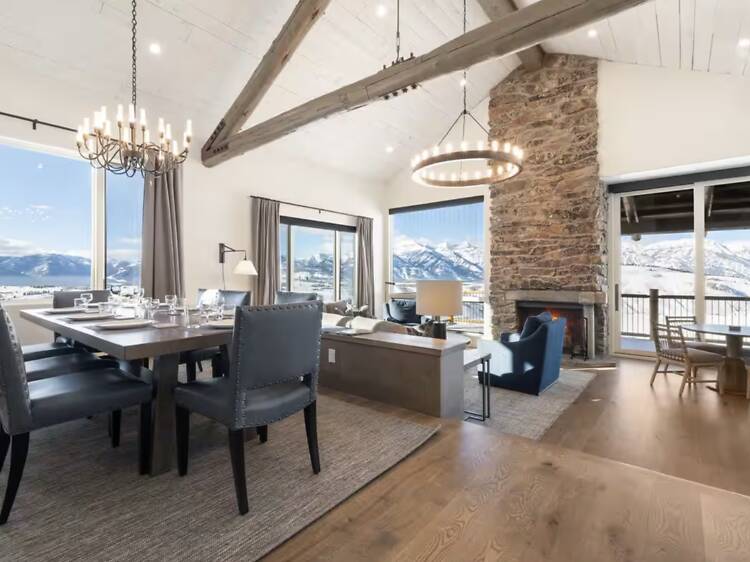 The Slopeside Sanctuary: Luxury Ski-In/Ski-Out Lodge