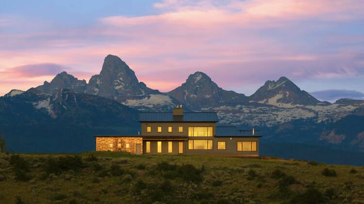 The Downtown Designer: Sleek Jackson Loft