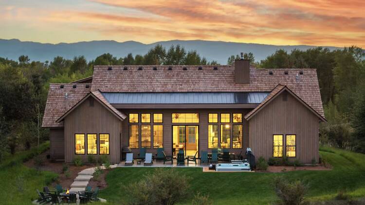 The Grand Teton Gateway: Luxury Park-Side Villa