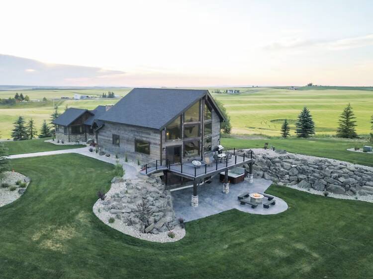 The Meadow-Side Retreat: Pastoral Peace Cabin