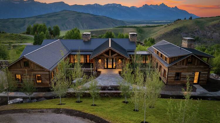 The Secluded Hideaway: Forested Mountain Cabin