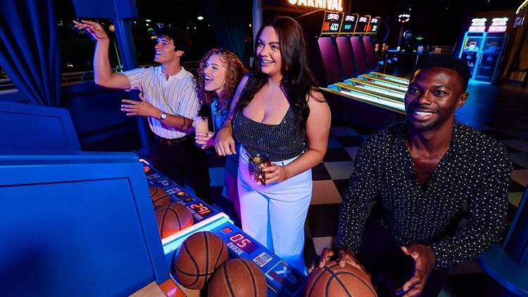 7 (Swingers, The Crazy Golf Club)