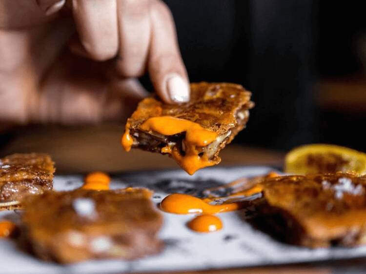 Ir de tapas en Madrid: un paseo por barras donde arrancar el aperitivo