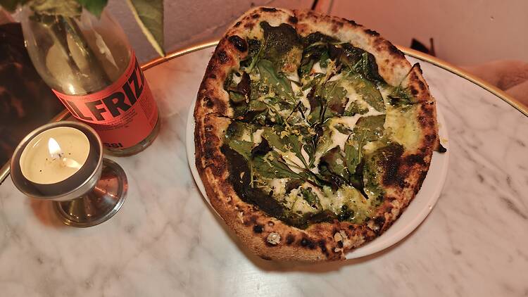 Faire un tour chez Lavatronic, la nouvelle pizzeria punk de Chambre Noire