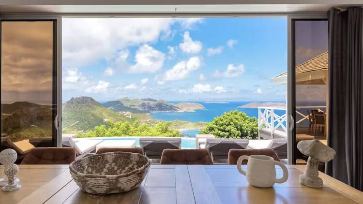 The Tropical Oasis: Secluded Lorient Villa The Tropical Oasis: Secluded Lorient Villa