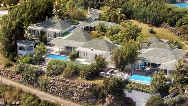 The Romantic Bolthole: Cozy Hillside Cottage The Romantic Bolthole: Cozy Hillside Cottage