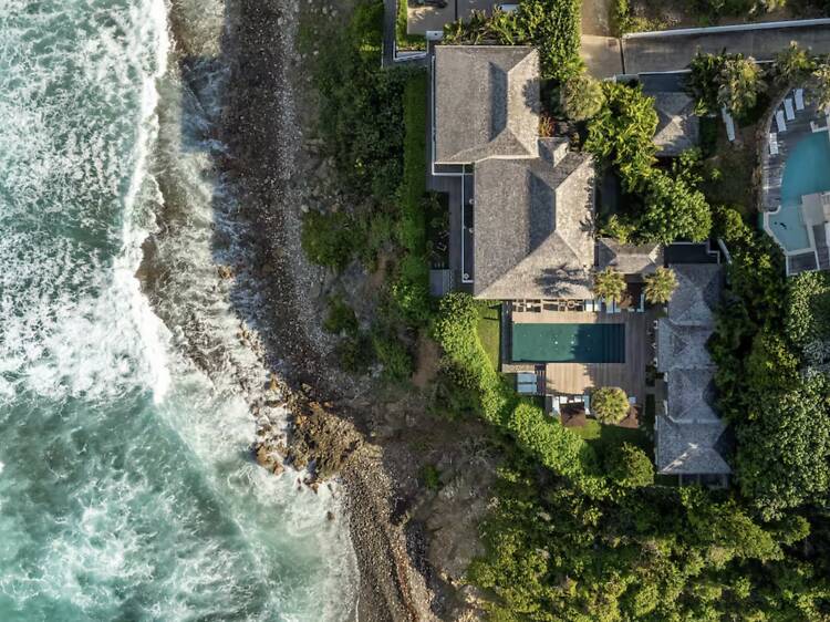 The Infinity Edge: Modernist Petit Cul-de-Sac Villa The Infinity Edge: Modernist Petit Cul-de-Sac Villa