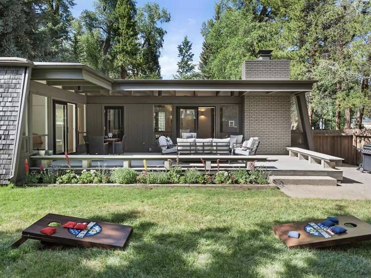 The Riverfront Oasis: Modern Roaring Fork Retreat The Riverfront Oasis: Modern Roaring Fork Retreat