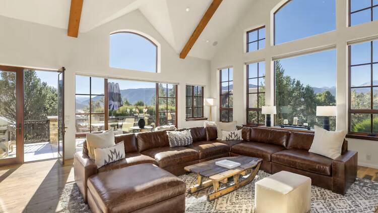 The Designer Loft: Penthouse Views of Smuggler Mountain The Designer Loft: Penthouse Views of Smuggler Mountain