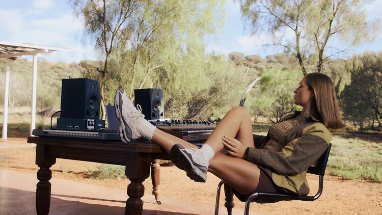 Platypus Kicks Club feat. RONA.