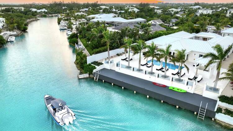 The Contemporary Cabin: Eco-Luxe Pod The Contemporary Cabin: Eco-Luxe Pod