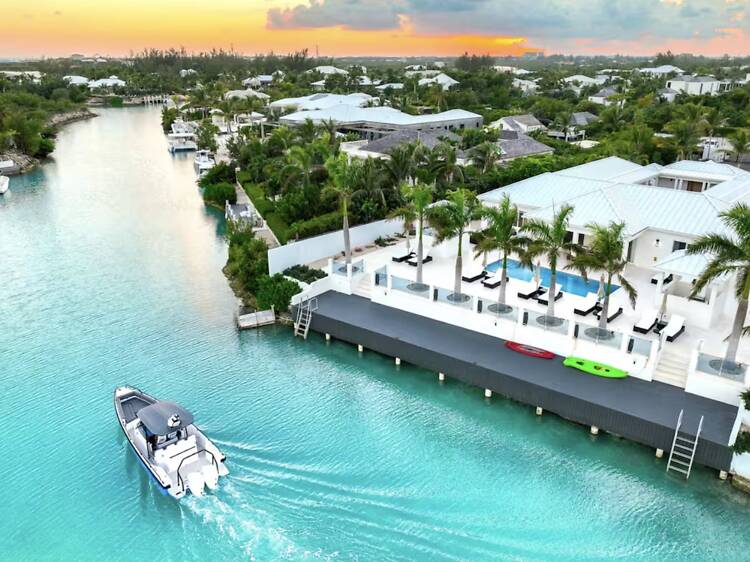 The Contemporary Cabin: Eco-Luxe Pod The Contemporary Cabin: Eco-Luxe Pod