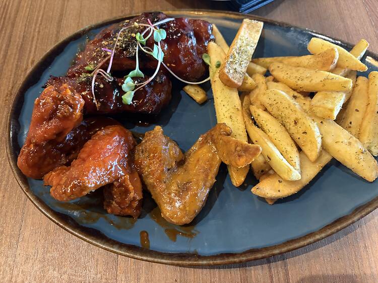 Review: Cowfish Waterfall Corner