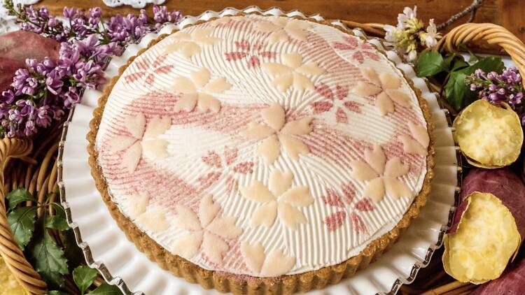 徳島県里浦産なると金時 “里むすめ”と胡麻のタルト 徳島県里浦産なると金時 “里むすめ”と胡麻のタルト