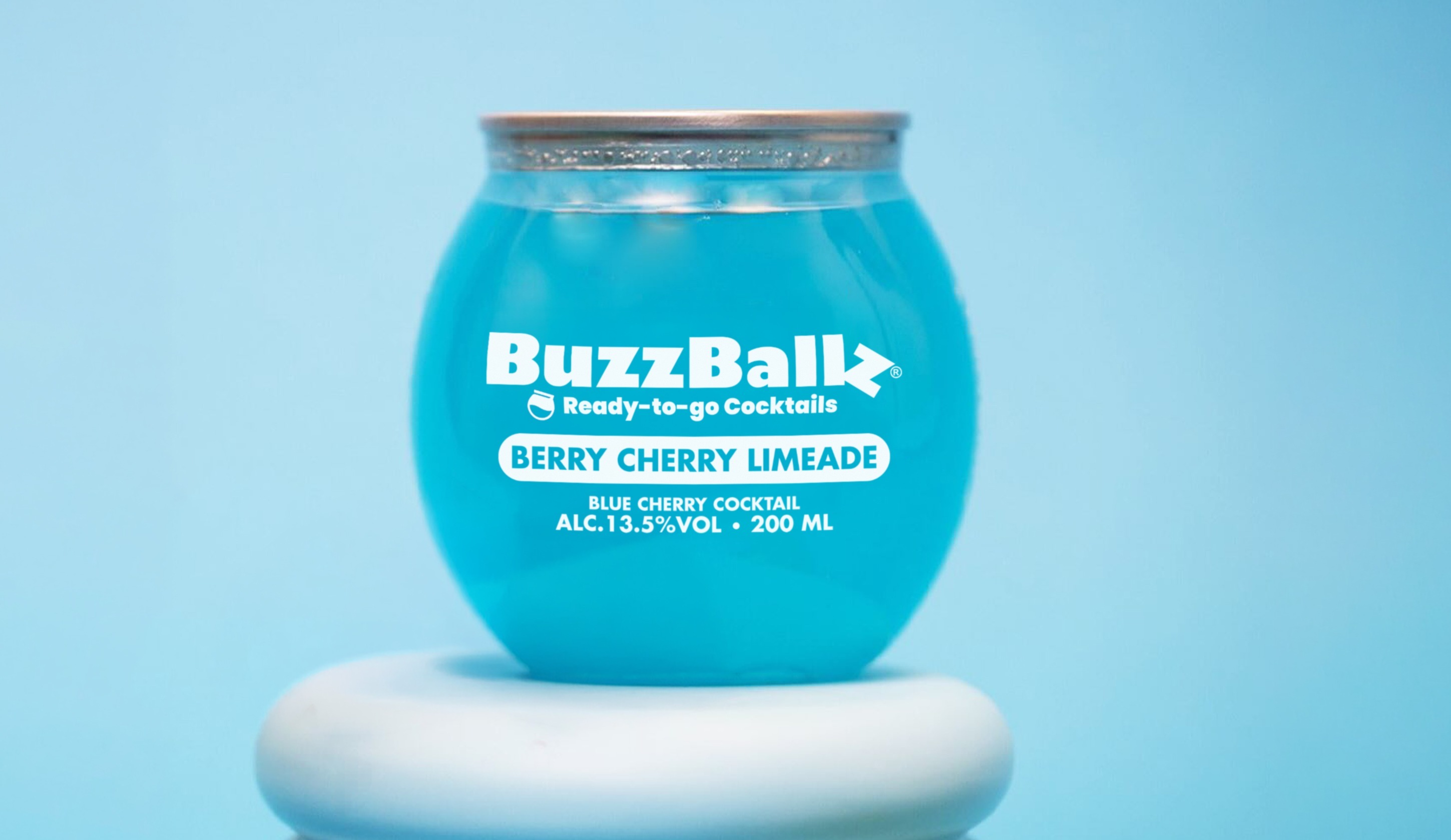 A giant BuzzBallz gacha machine is coming to London's South Bank next week - with free samples of a new flavour