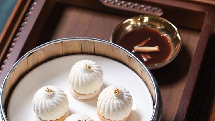 Garden Lounge, The Murray, Hong Kong｜杏仁豆腐小籠包配薑味朱古力醬