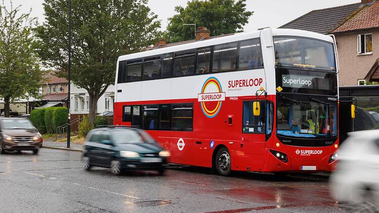 Superloop bus London