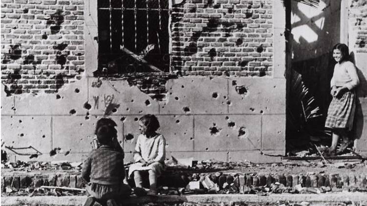 Casa de la calle Peironcely, 10. Robert Capa