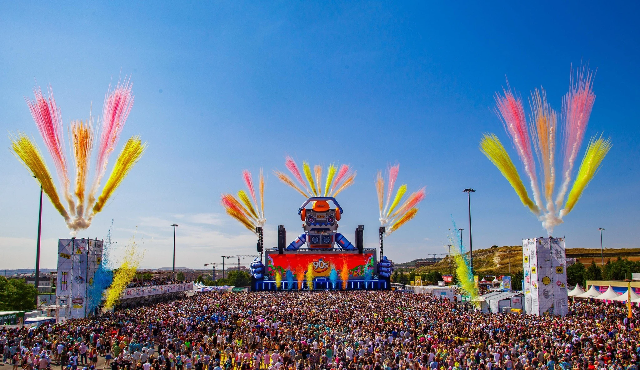 Love The 90's Festival. &iexcl;Yo sal&iacute;a de fiesta en los 90!