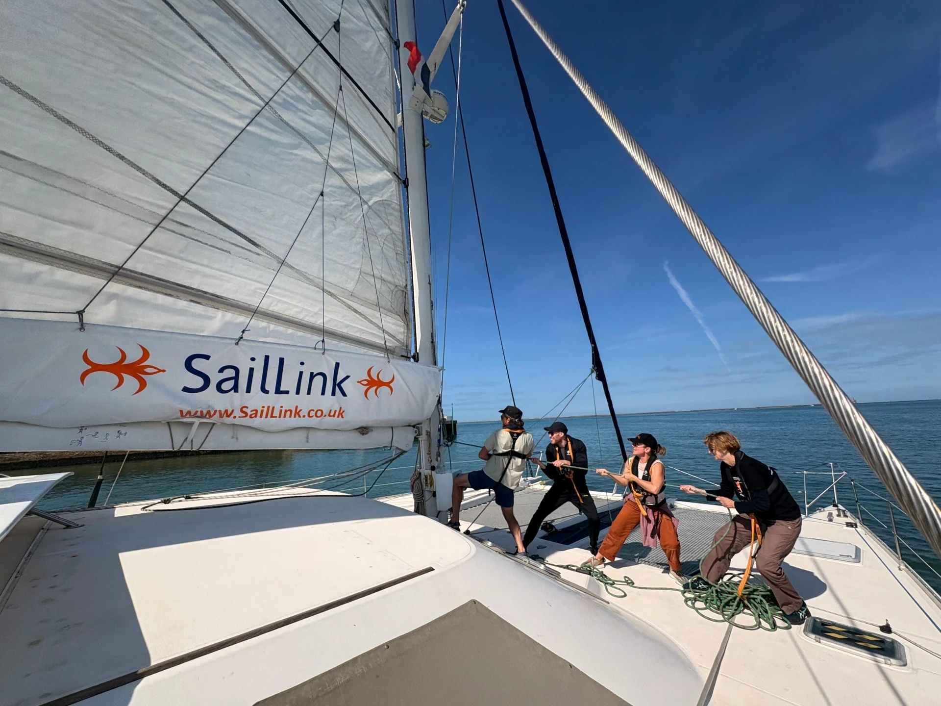 SailLink catamaran &lsquo;Echoes&rsquo; on Dover Strait