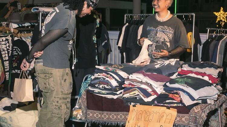 หลบฝุ่น หลบฝน มาคุ้ยของแรร์ที่ตลาดนัดใต้ดินสุดคูลในงาน ‘Re:Turn Market’ หลบฝุ่น หลบฝน มาคุ้ยของแรร์ที่ตลาดนัดใต้ดินสุดคูลในงาน ‘Re:Turn Market’