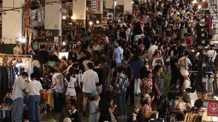 เมื่อมิตรภาพและสไตล์มาบรรจบกันในโกดังยาสูบสุดคลาสสิกในงาน ‘Looker ‘n’ Friends’ เมื่อมิตรภาพและสไตล์มาบรรจบกันในโกดังยาสูบสุดคลาสสิกในงาน ‘Looker ‘n’ Friends’