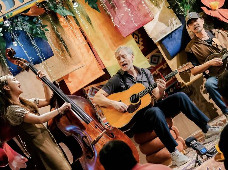 รวมพลคนรักดนตรีโฟล์ค และเครื่องดนตรีสุดแรร์ที่หาฟังยากในเมืองไทย รวมพลคนรักดนตรีโฟล์ค และเครื่องดนตรีสุดแรร์ที่หาฟังยากในเมืองไทย