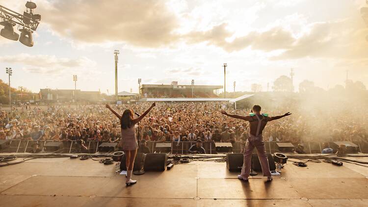 Groovin the Moo Stage and crowd at Groovin the Moo music festival