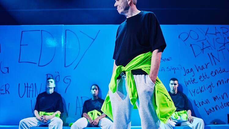 Sukella Édouard Louis’n ravistelevaan maailmaan Lilla Teaternissa