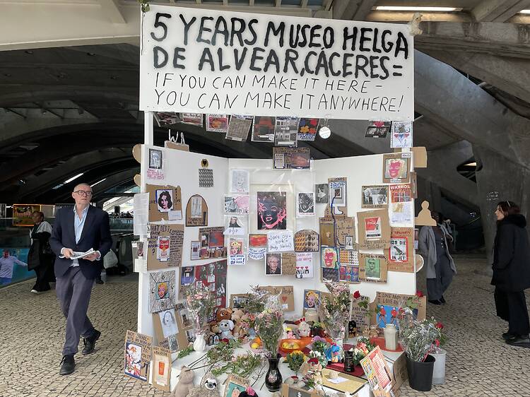 'Marilyn', de Andy Warhol, está viva por umas horas neste altar profano da Gare do Oriente