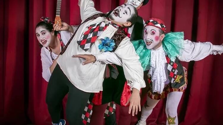 La nueva Revista Mexicana en el Teatro Varsovia