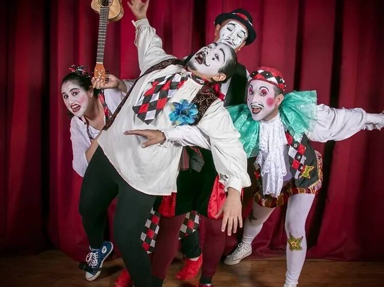 La nueva Revista Mexicana en el Teatro Varsovia