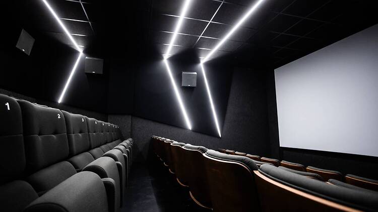 Cines Embajadores, Madrid