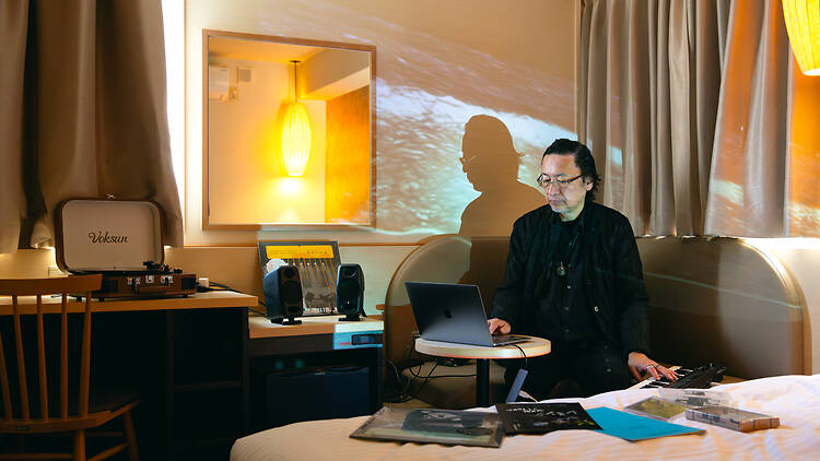 没入する作曲時間、ホテル内創作の良さと京都に根付く実験精神