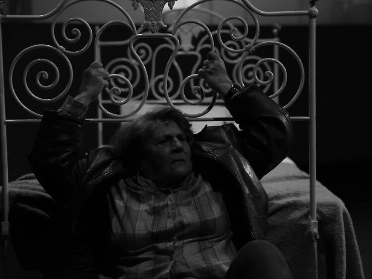 Entrar num quarto alheio