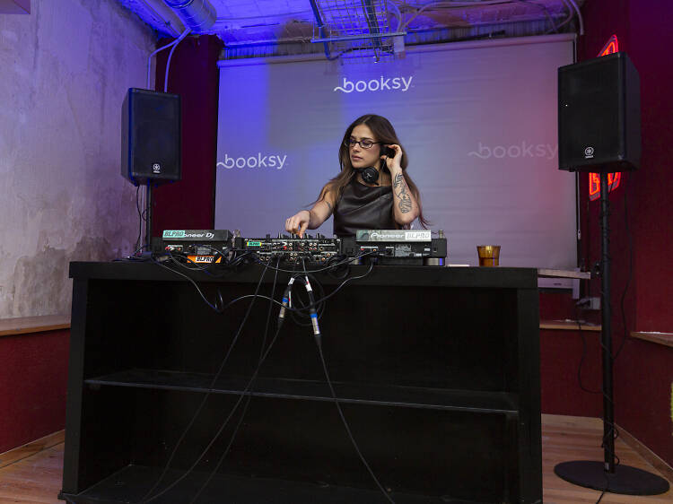 Vuelven las Time Out Sessions: música, cerveza castiza y perritos en LAZO