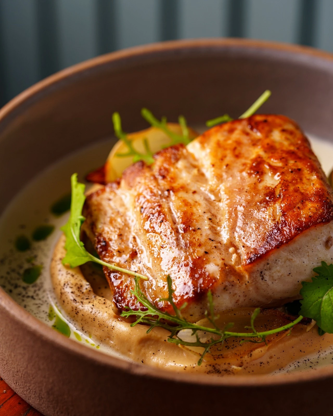 Peixe do dia com mousseline de couve-flor