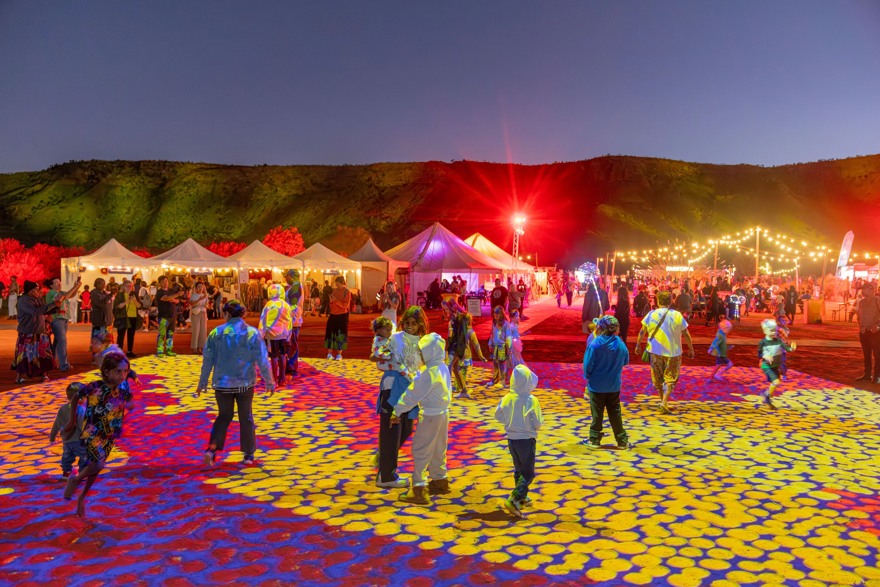 Grounded installation