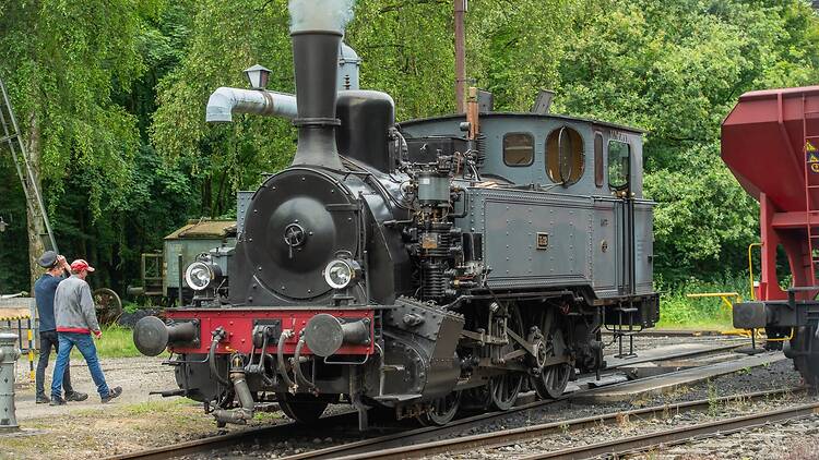 Uncover the Fond de Gras mining valley