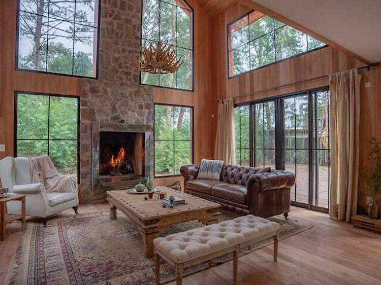 The La Juanita Bolthole: Modernist Beach Design Loft