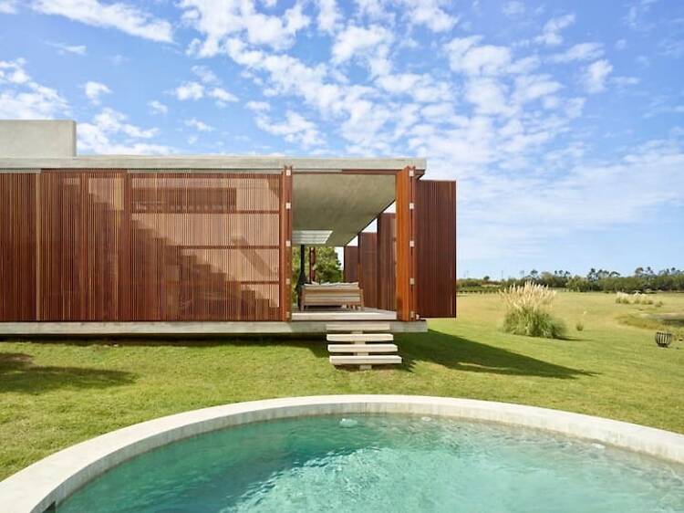 The Lagoon Sanctuary: Architectural Lake House